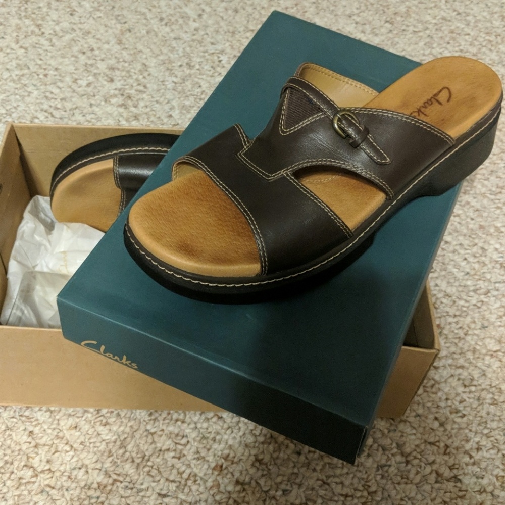 Clarks Dark Brown Angie 9M Sandals